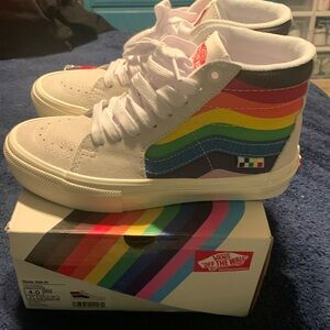 Vans Skate Sk8 Hi size 4M, 5.5W